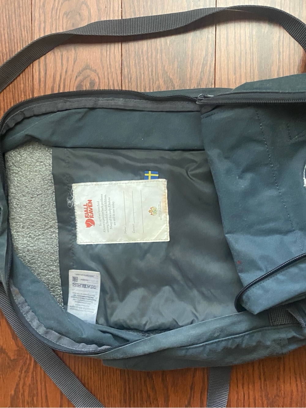 Kånken Classic Backpack - Navy Blue - Picture 3 of 3